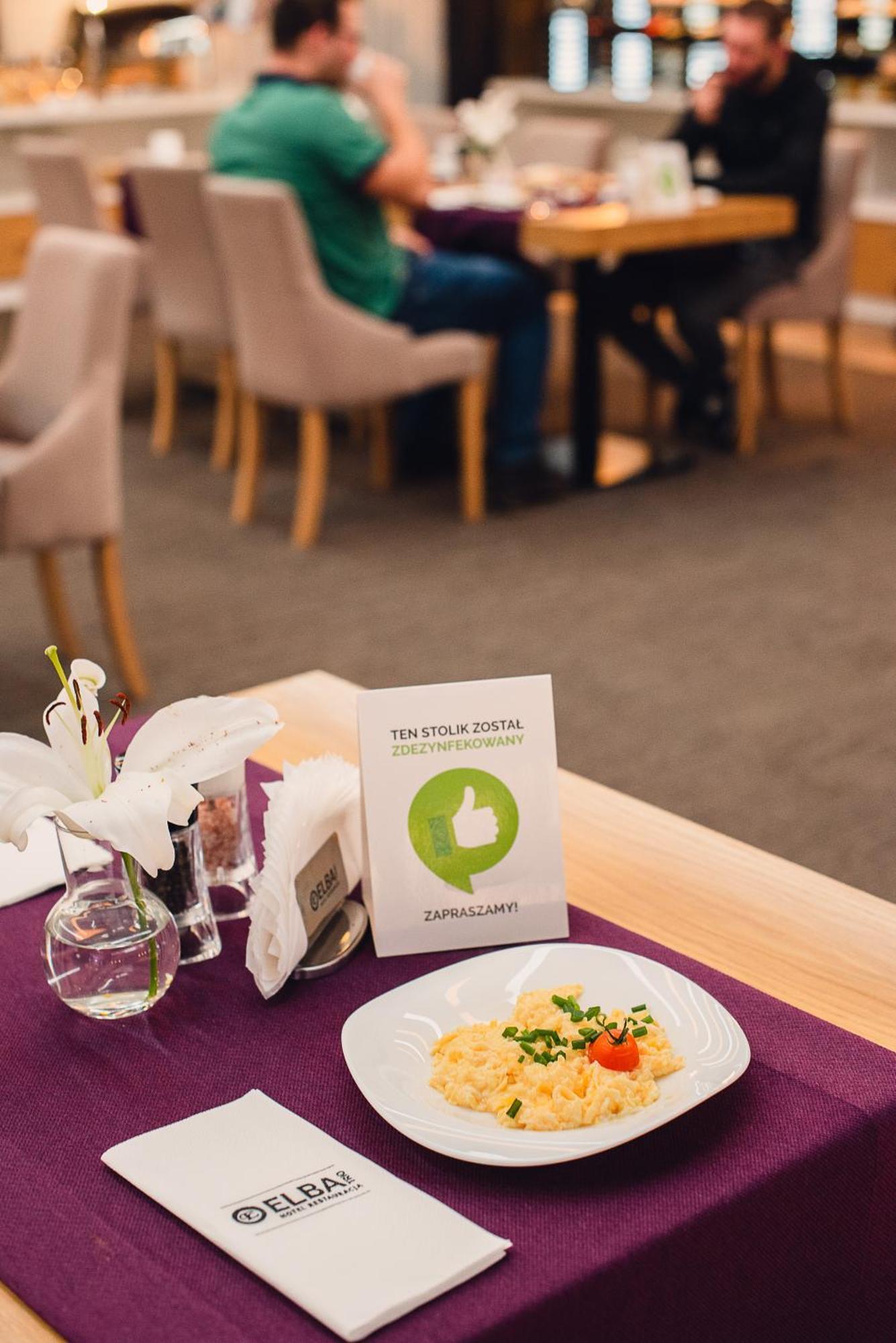 Elba Hotel 오스트로웽카 외부 사진