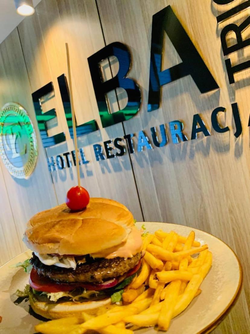Elba Hotel 오스트로웽카 외부 사진
